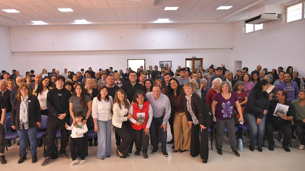 Acto homenaje y reedición del libro “Los Silencios Toman La Palabra”